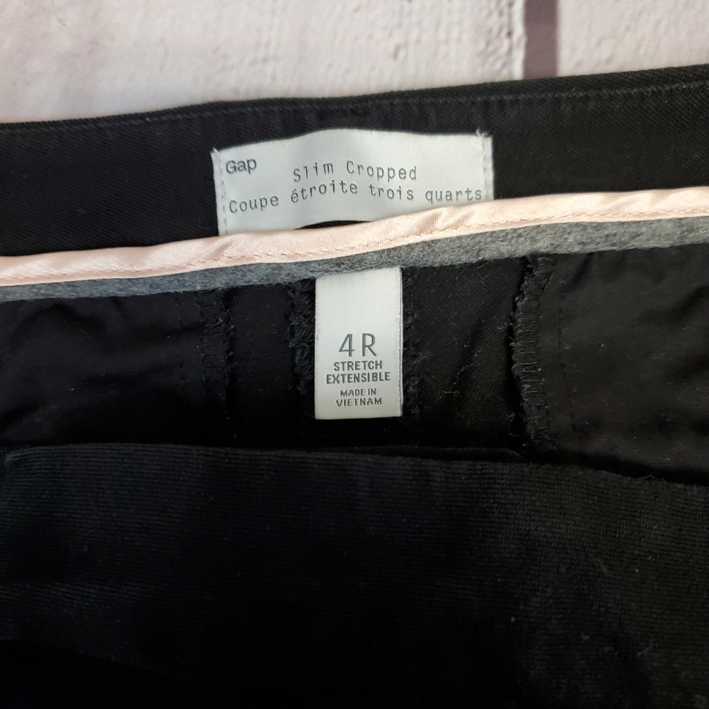 Gap cropped pants